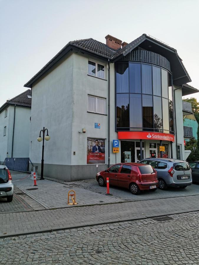 Uroczy Apartament Przy Deptaku Z Parkingiem. 폴라니카-즈루이 외부 사진