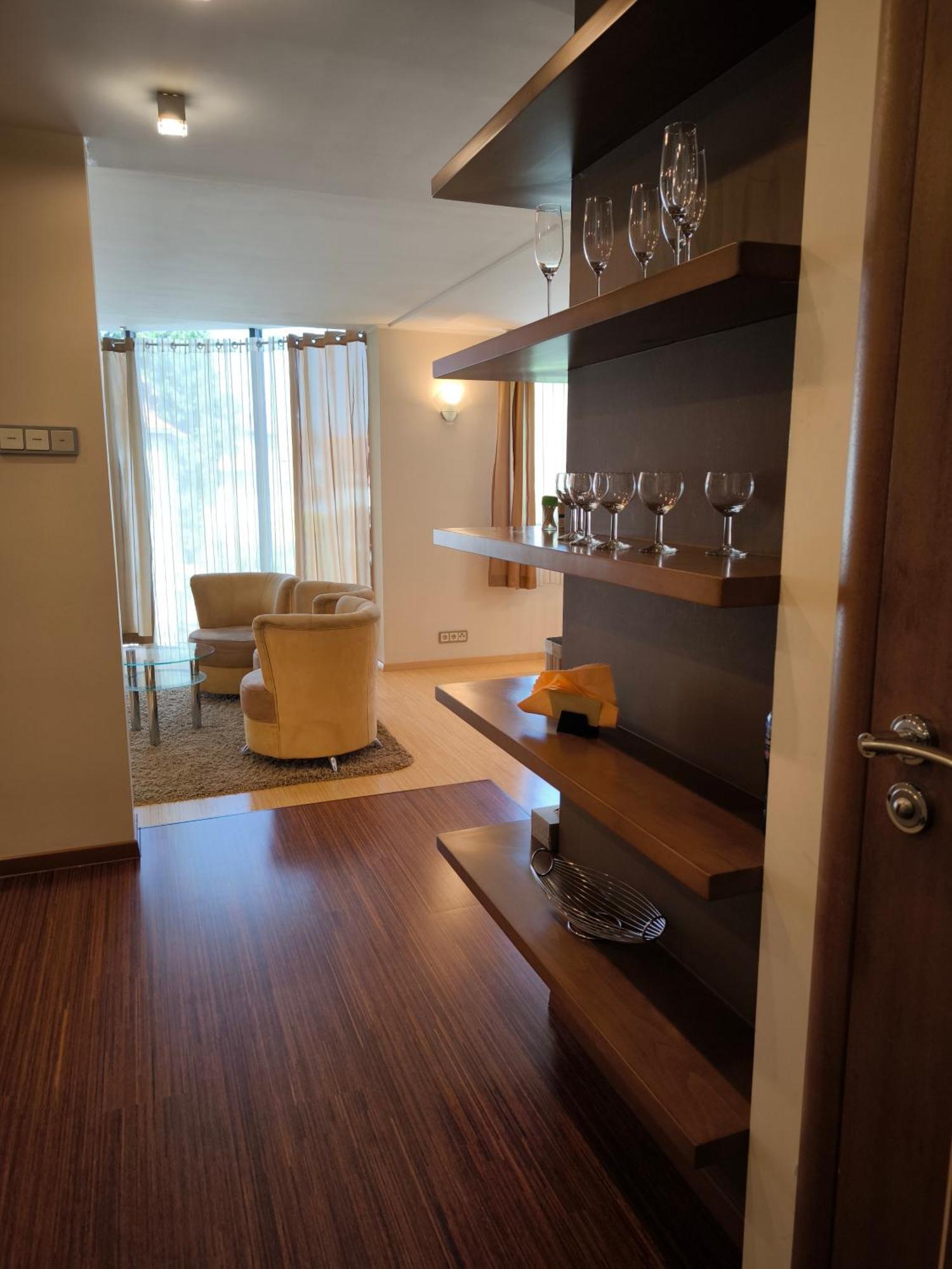 Uroczy Apartament Przy Deptaku Z Parkingiem. 폴라니카-즈루이 외부 사진